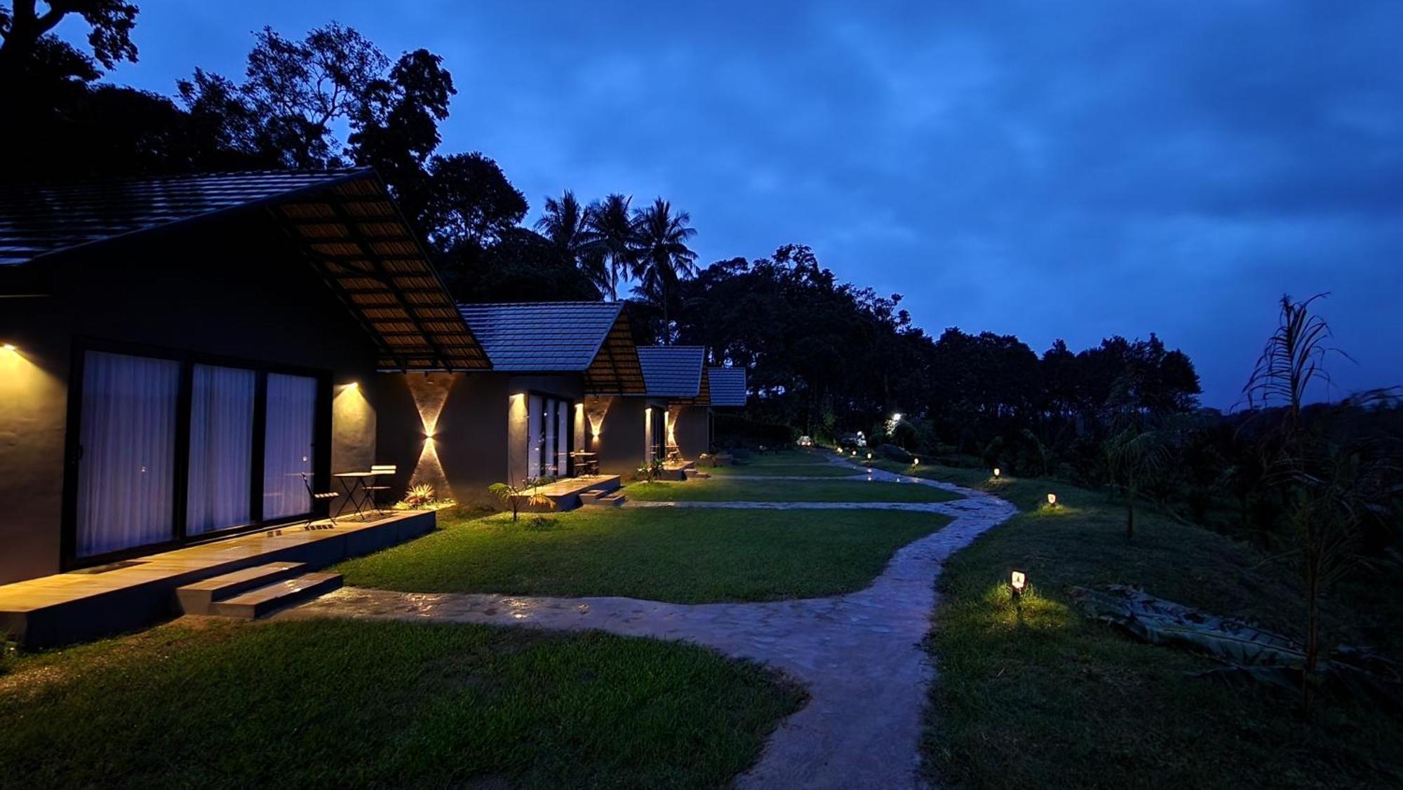 Bendheka - Cliff Front Cottages Coorg Gonikoppal Bagian luar foto